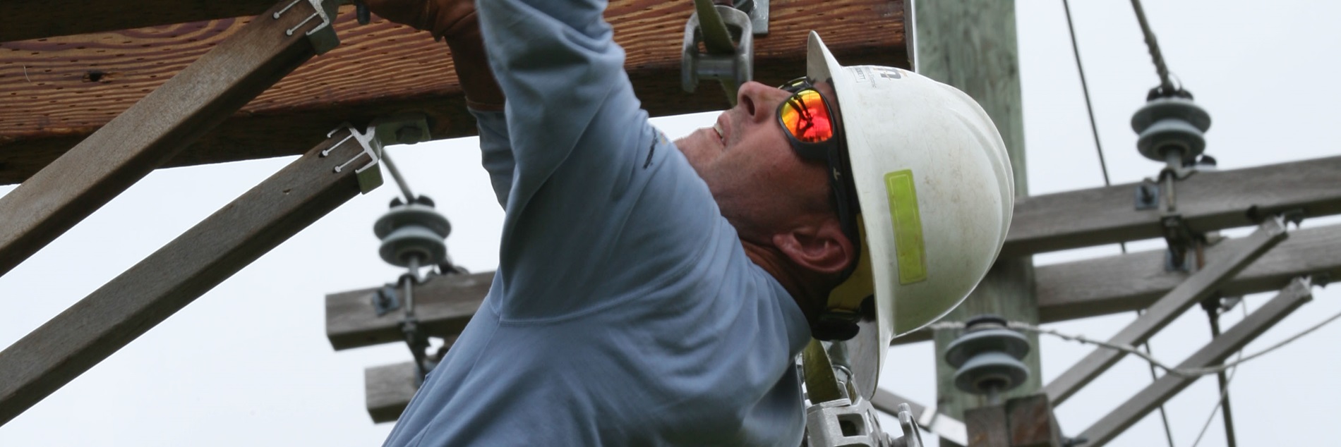 Electrical Worker with MCR Safety glasses